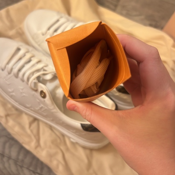 Louis Vuitton sneakers - Picture 7 of 8